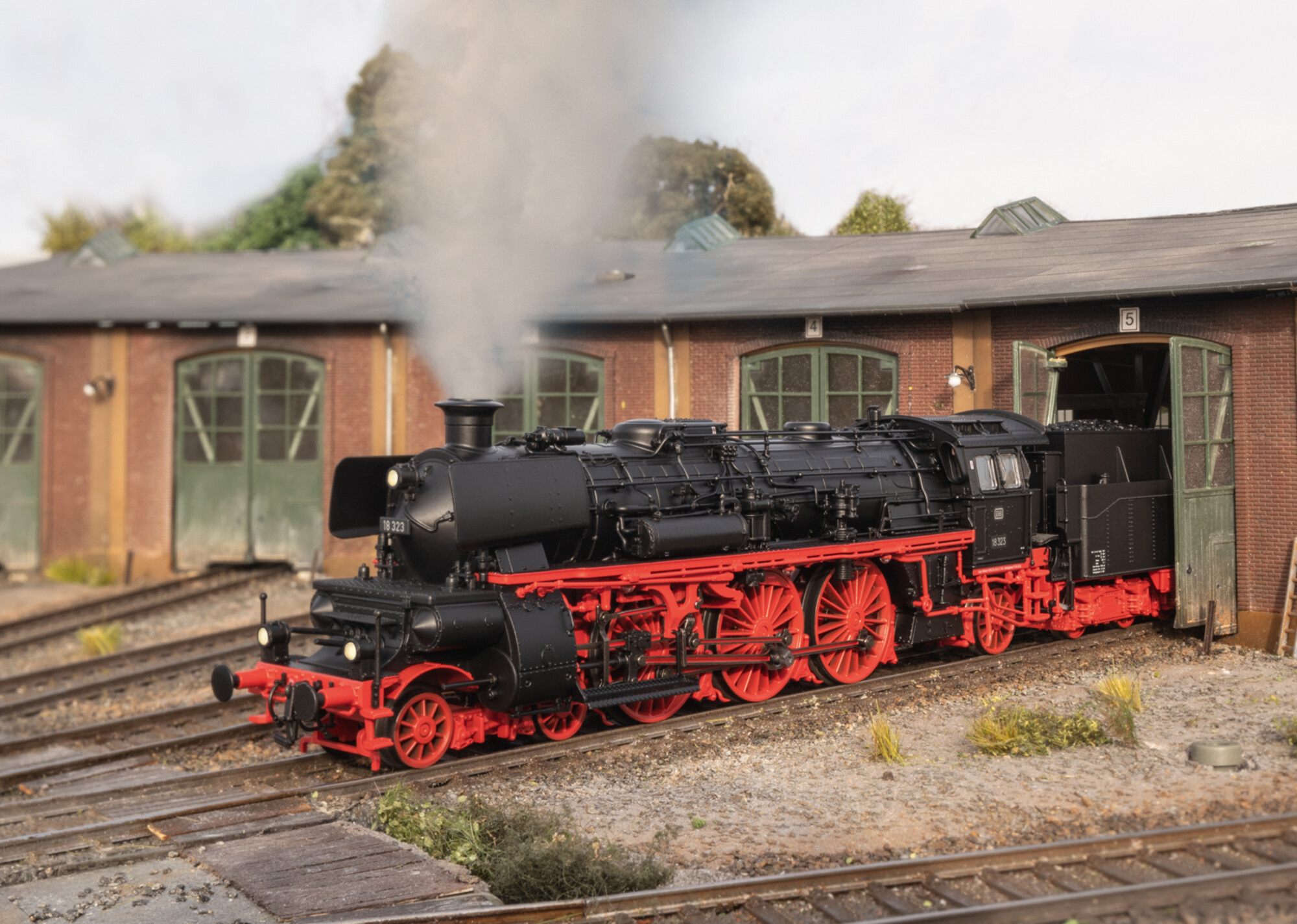 Trix 25323 Dampflokomotive 18 323